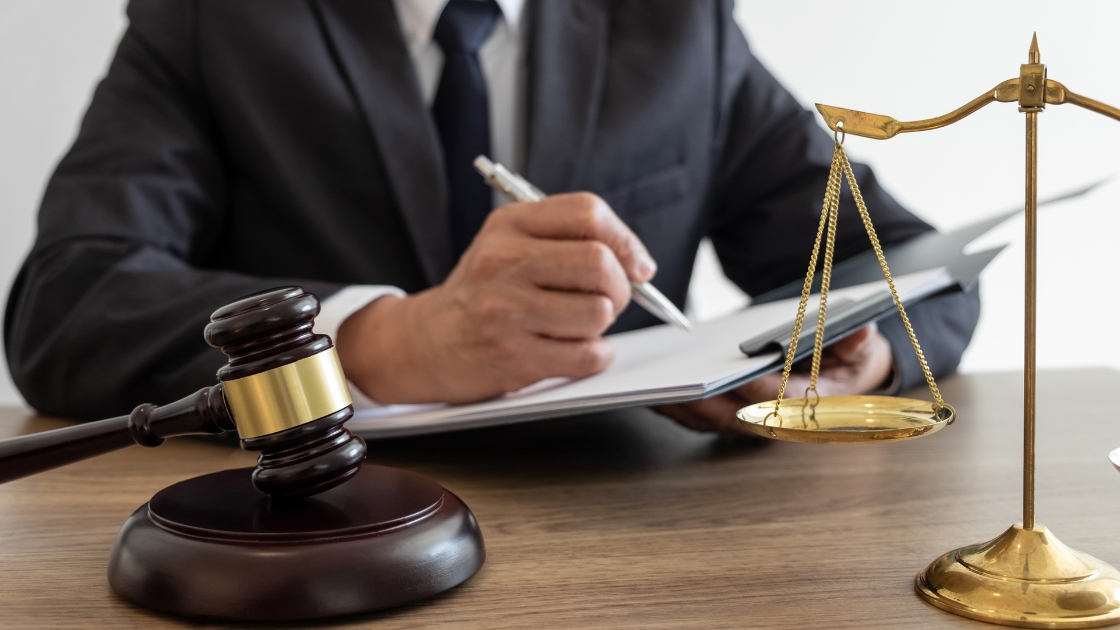 Mieszkanie po rozstaniu – kto ma do niego prawa?